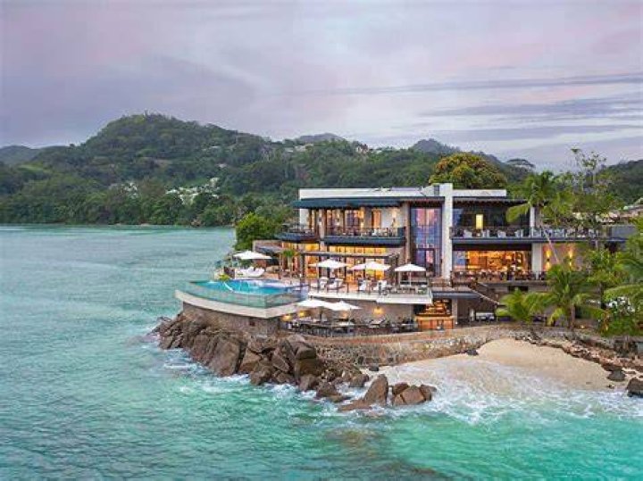 Are Seychelles expensive?