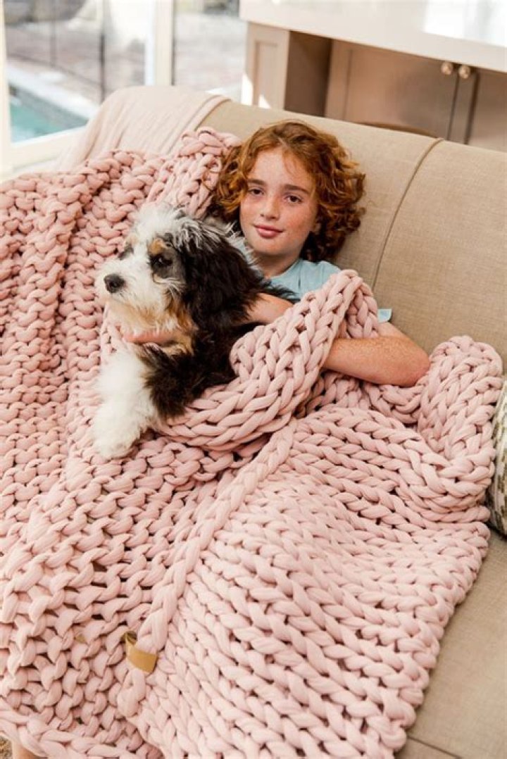 Can a dog suffocate under a weighted blanket?