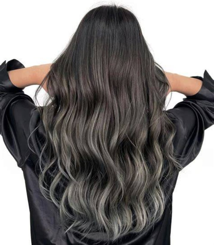 Can balayage be done in one sitting?