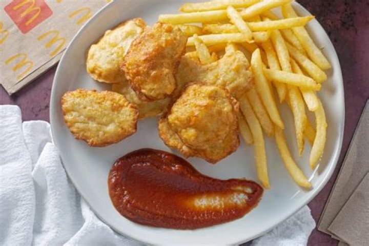 Can you air fry frozen nuggets and fries together?