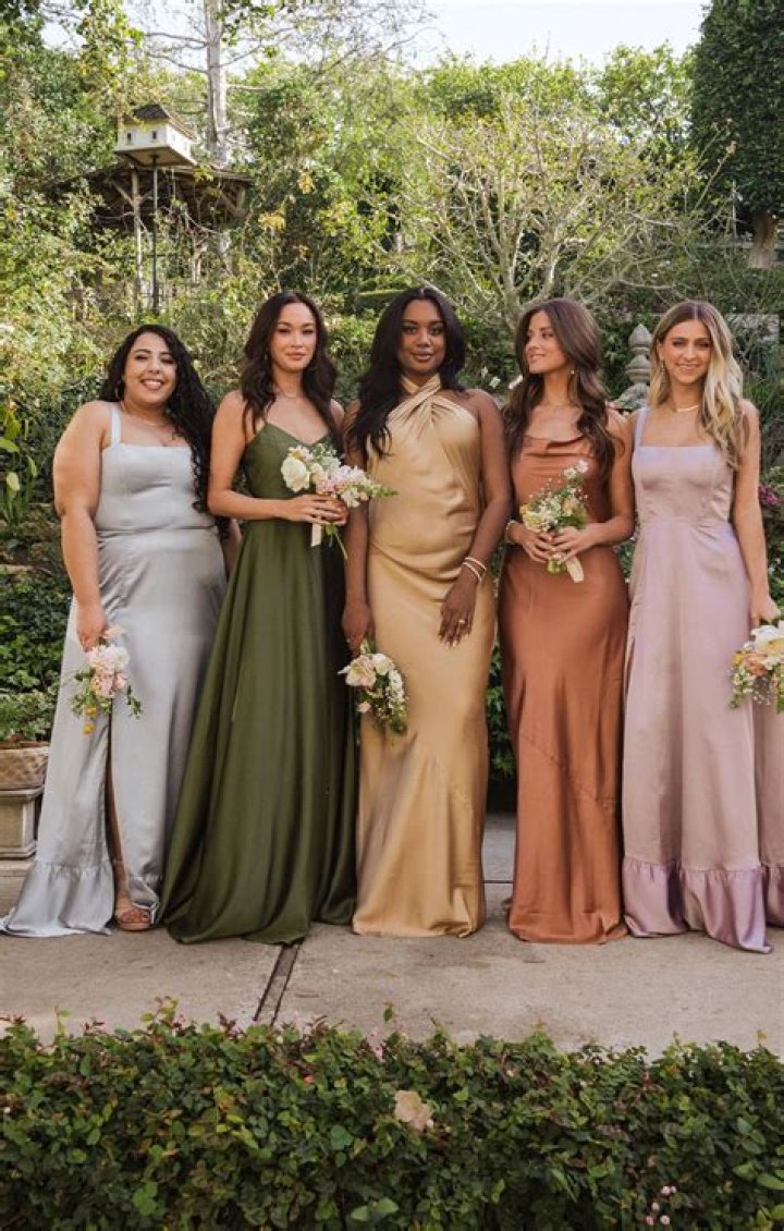 Can you have 3 bridesmaids?
