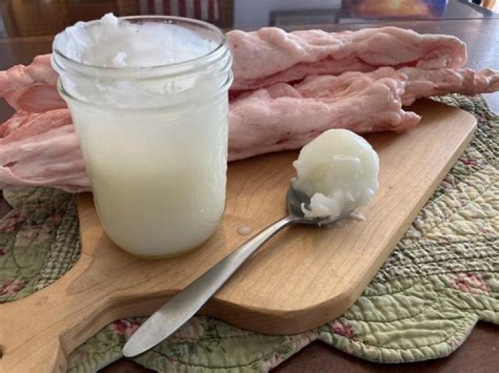 Can you make candles with pork lard?