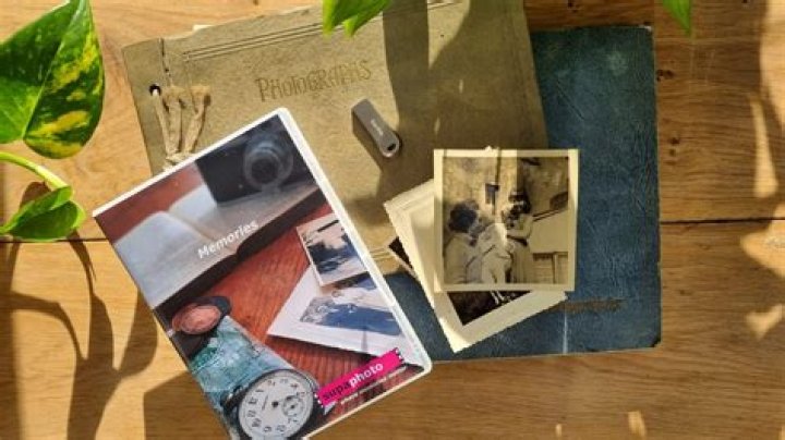 Can you recycle old photo albums?