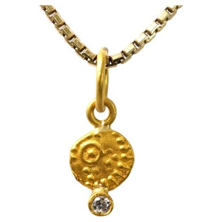 Can you wear 24k gold everyday?