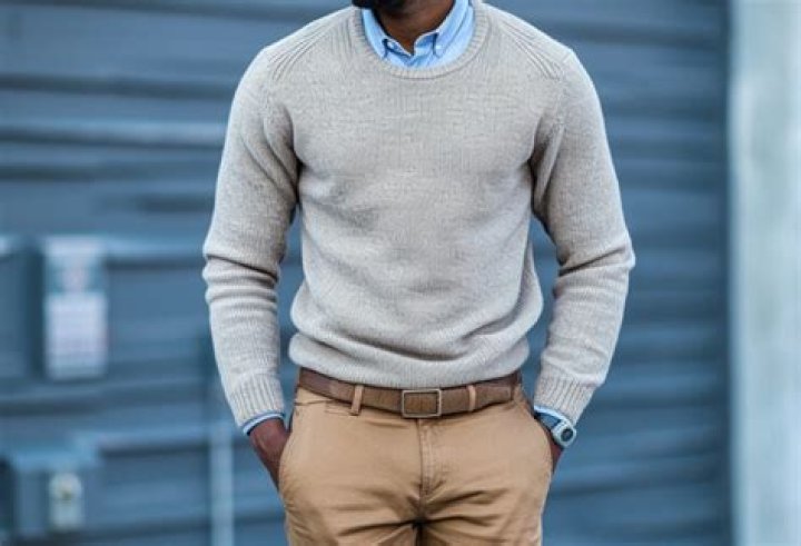 Can you wear an oversized sweater to work?