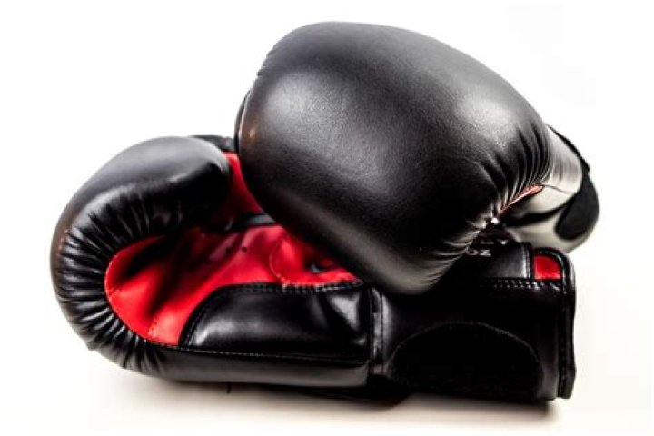 Do boxing gloves do more damage?