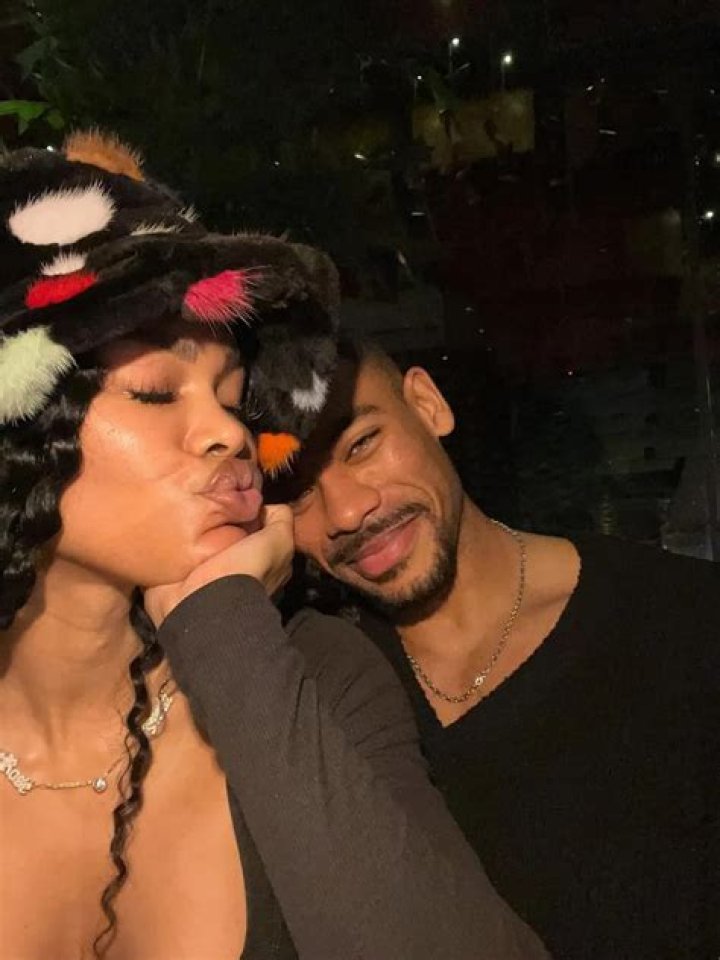Do Jess and Aaron break up?