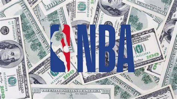 Do NBA players get paid weekly?