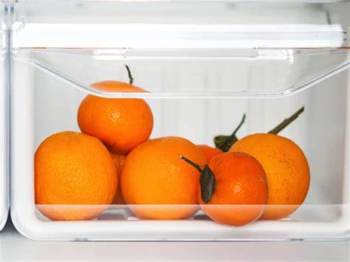 Do oranges go in the fridge?