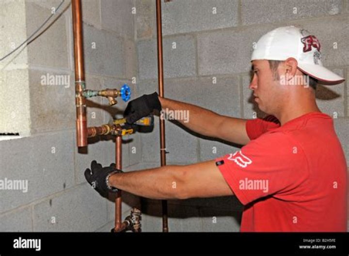 Do plumbers still use copper pipes?