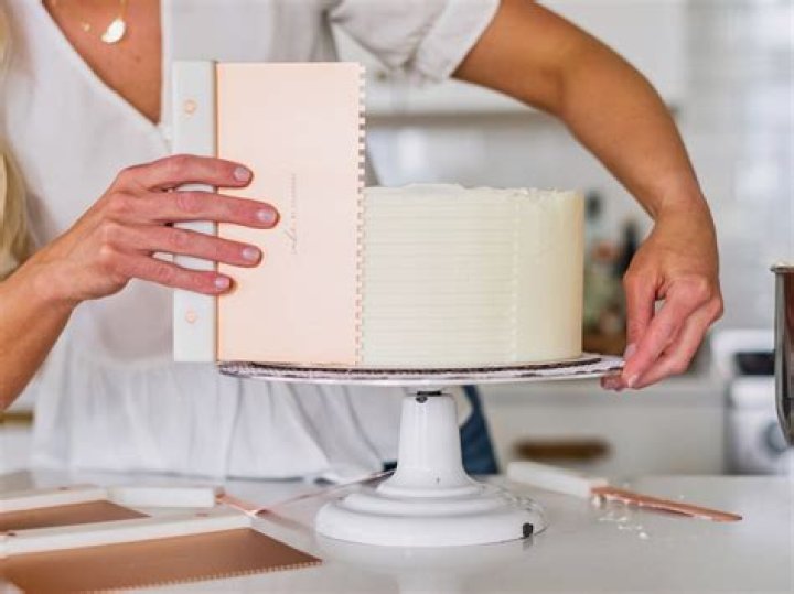 Do professional decorators use rollers?