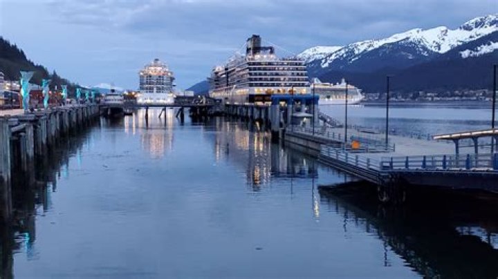 Does Alaska cross the date line?