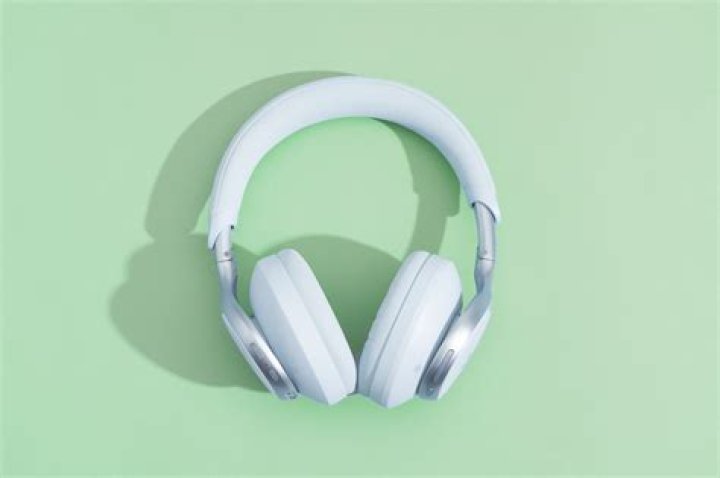 Does Apple take old headphones?
