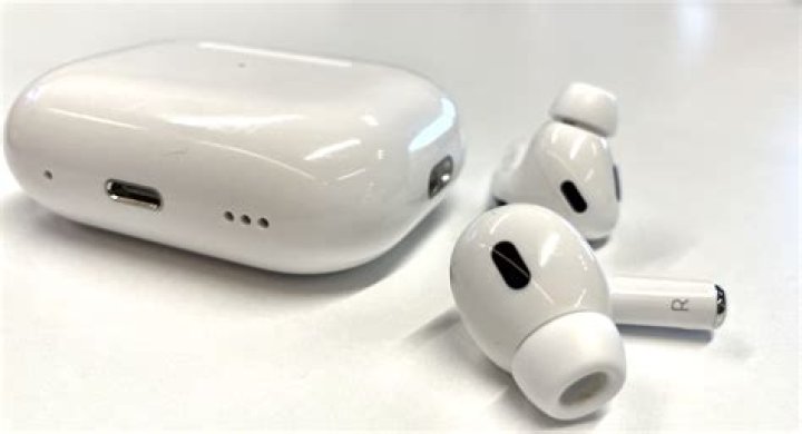 Does blowing on AirPods work?