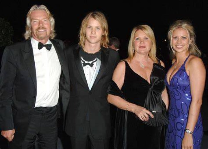 Does Branson sleep with Edna?