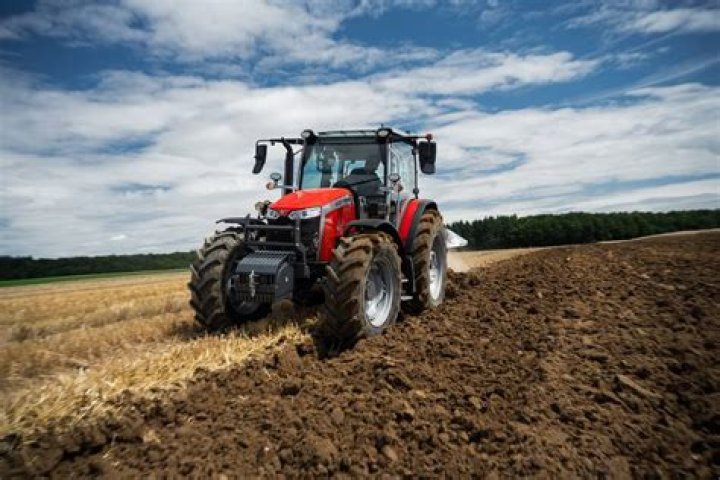 Does Massey Ferguson own Fendt?