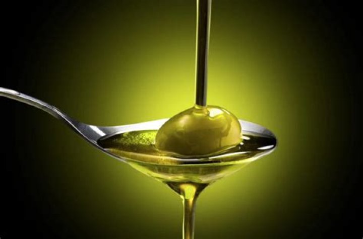 Does olive oil make you poop?