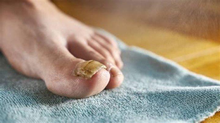 Does soaking clothes clean them?