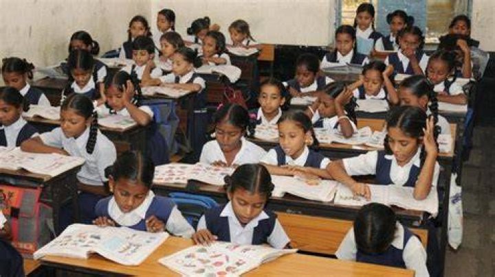 How are schools in India?