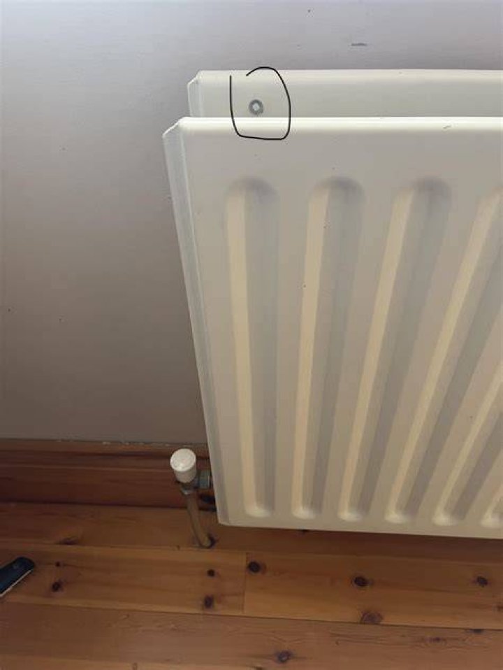 How do I know if my radiators need bleeding?