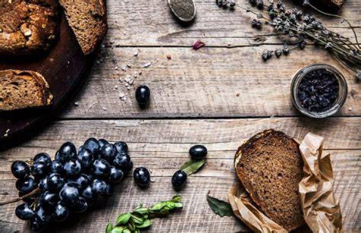 How do we know what our ancestors ate?
