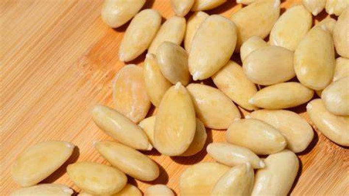 How do you take the skin off almonds?