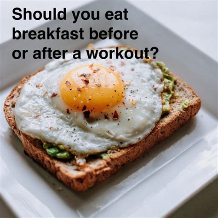 How long after you wake up should you eat breakfast?