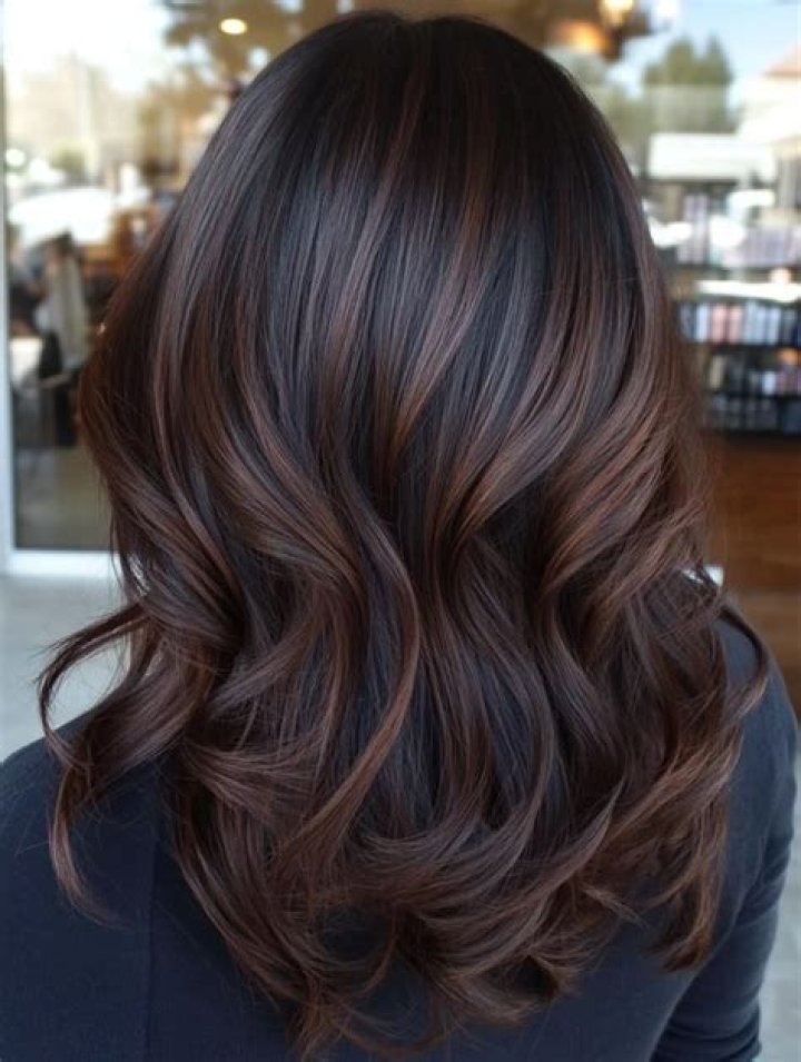 How long does dark hair need to be for balayage?