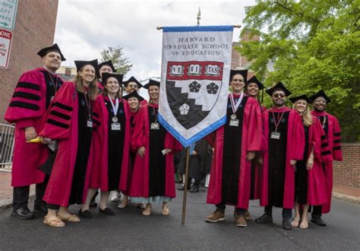 How many valedictorians does Harvard reject?