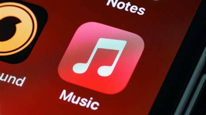 How much does Apple Music pay for 1 million streams?