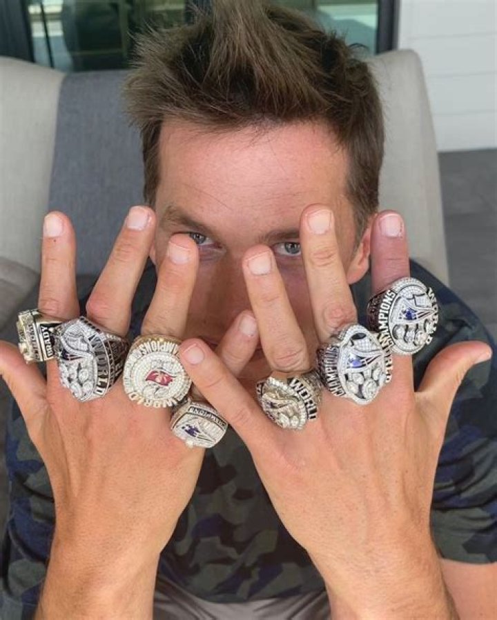 How much does Tom Brady sleep?