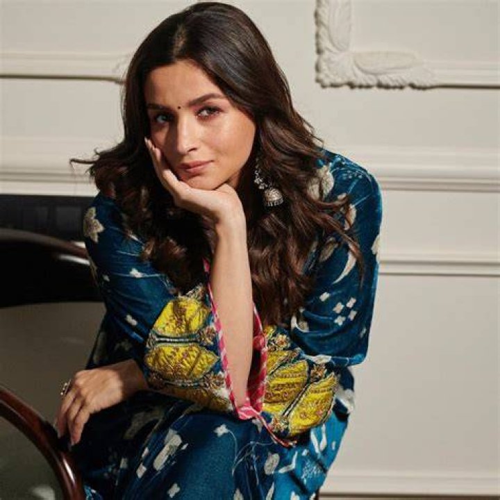 Is Alia Bhatt 10th fail?
