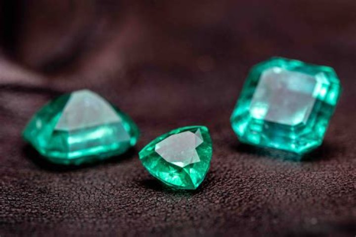 Is emerald rarer than ruby?
