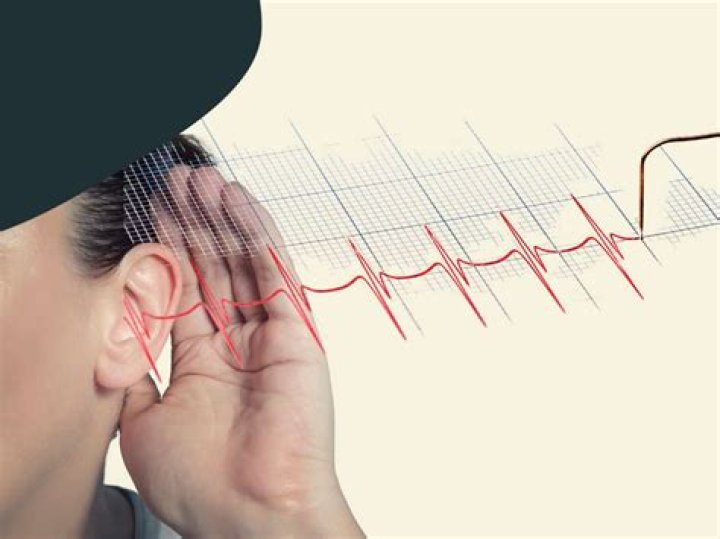 Is it normal to hear your heartbeat in one ear?