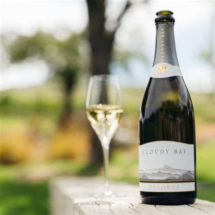 Is it OK to drink cloudy wine?