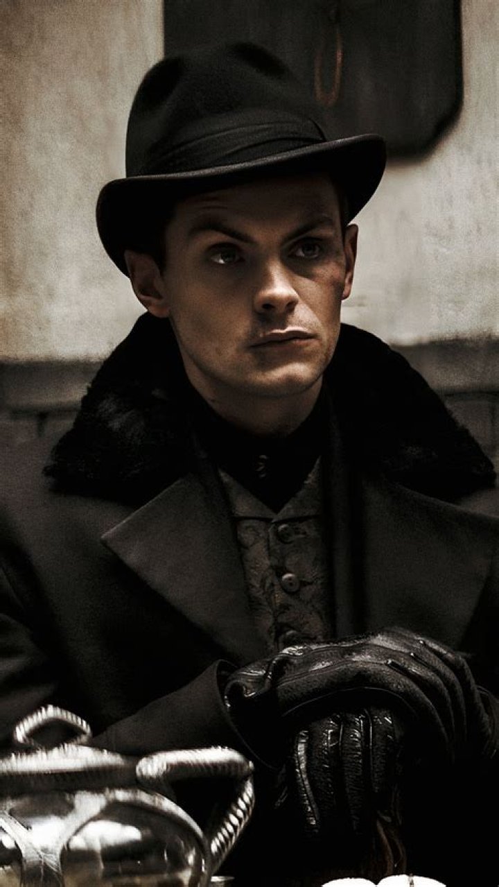Is Kaz Brekker a Grisha?