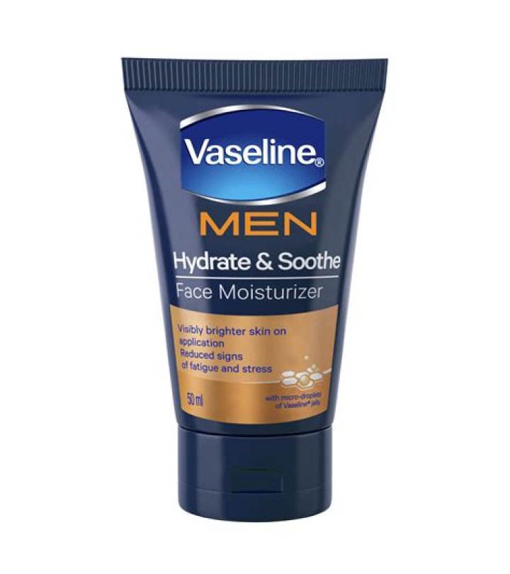 Is Vaseline good for face moisturizer?