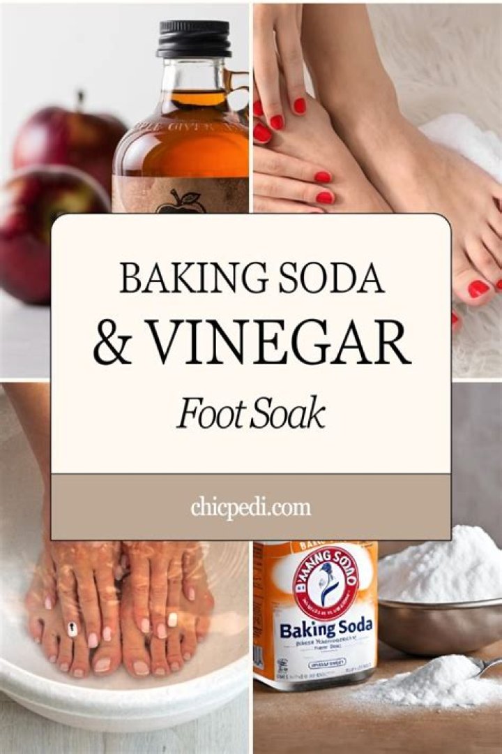 Is white vinegar good for soaking feet?