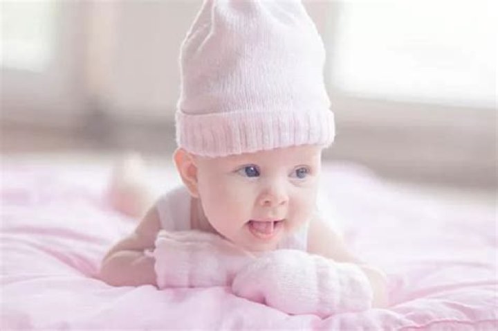 Should newborns wear mittens?