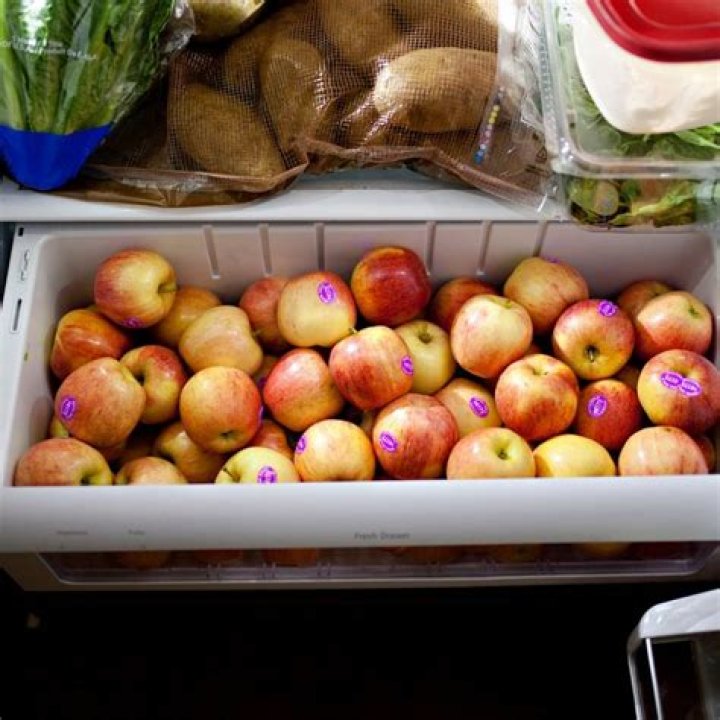 Should you refrigerate apples and oranges?