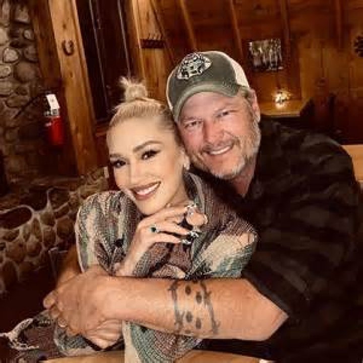 What's the age difference between Gwen Stefani and Blake Shelton?