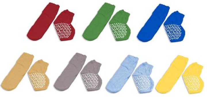 What do different colored hospital socks mean?