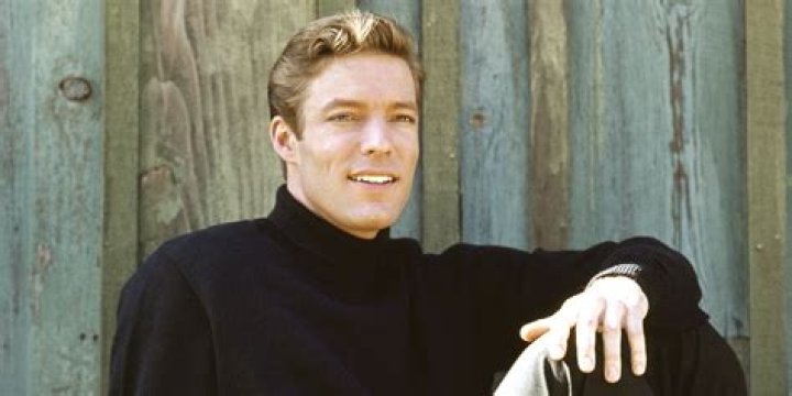 What does Richard do with Hastings?