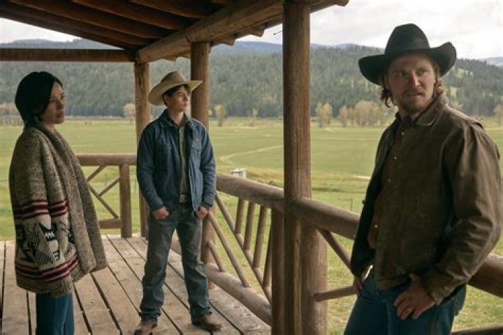 What happens to Elsa Dutton on Yellowstone?