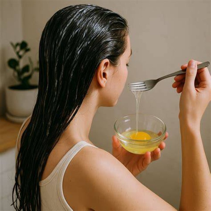 What happens when we apply egg white on hair?