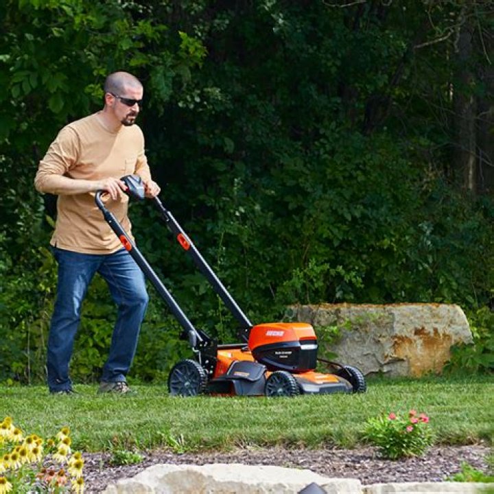 What is the most efficient pattern to mow a lawn?