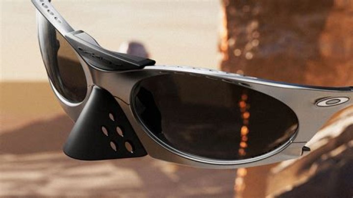 What kind of person wears Oakleys?