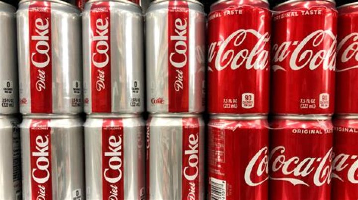 What percentage of 100 dollar bills have Coke on them?