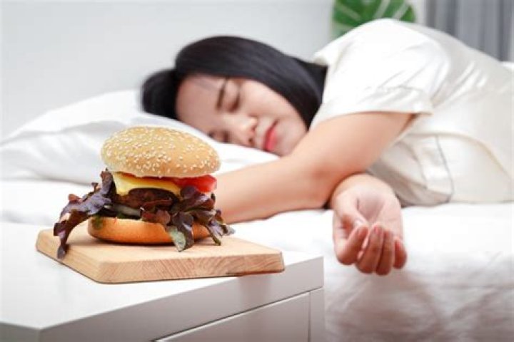 What time should I stop eating before bed?