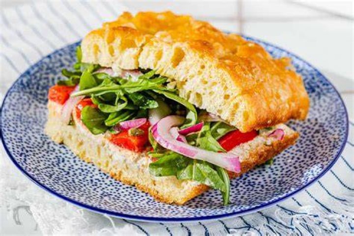 What type of sandwich is eaten with a knife and fork *?